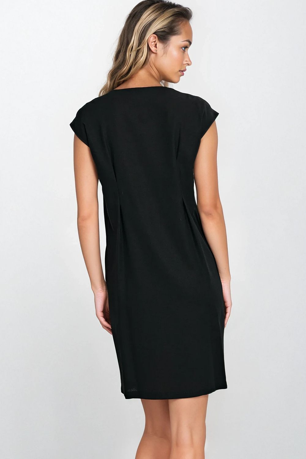  Sukienka Luźna sukienka z rayonu S271 Black - Nife 
