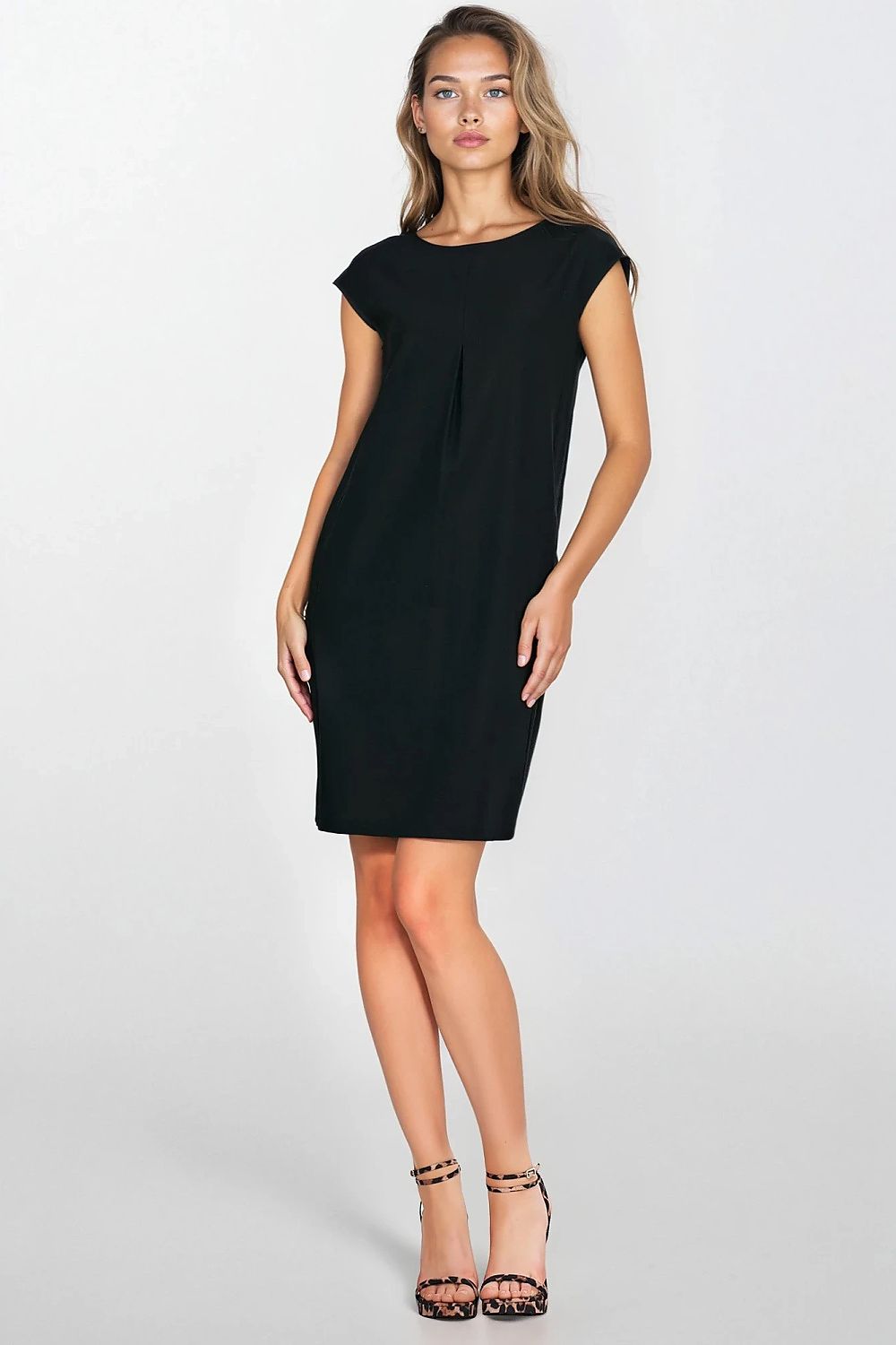  Sukienka Luźna sukienka z rayonu S271 Black - Nife 