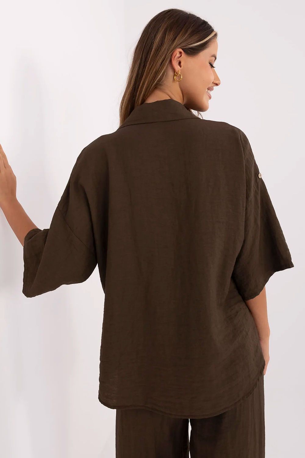   Koszula Damska Model MI-KS-6537.74P Dark Brown - Italy Moda 