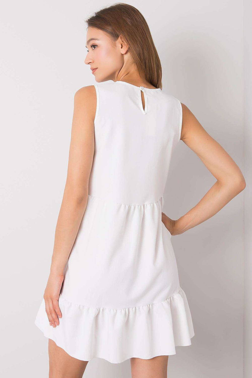  Sukienka Model WN-SK-701.81 White - Rue Paris 