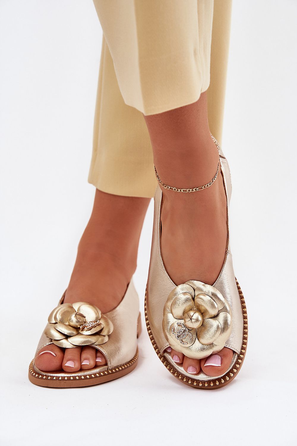  Sandały Model CheBello 4642 Gold - Step in style 