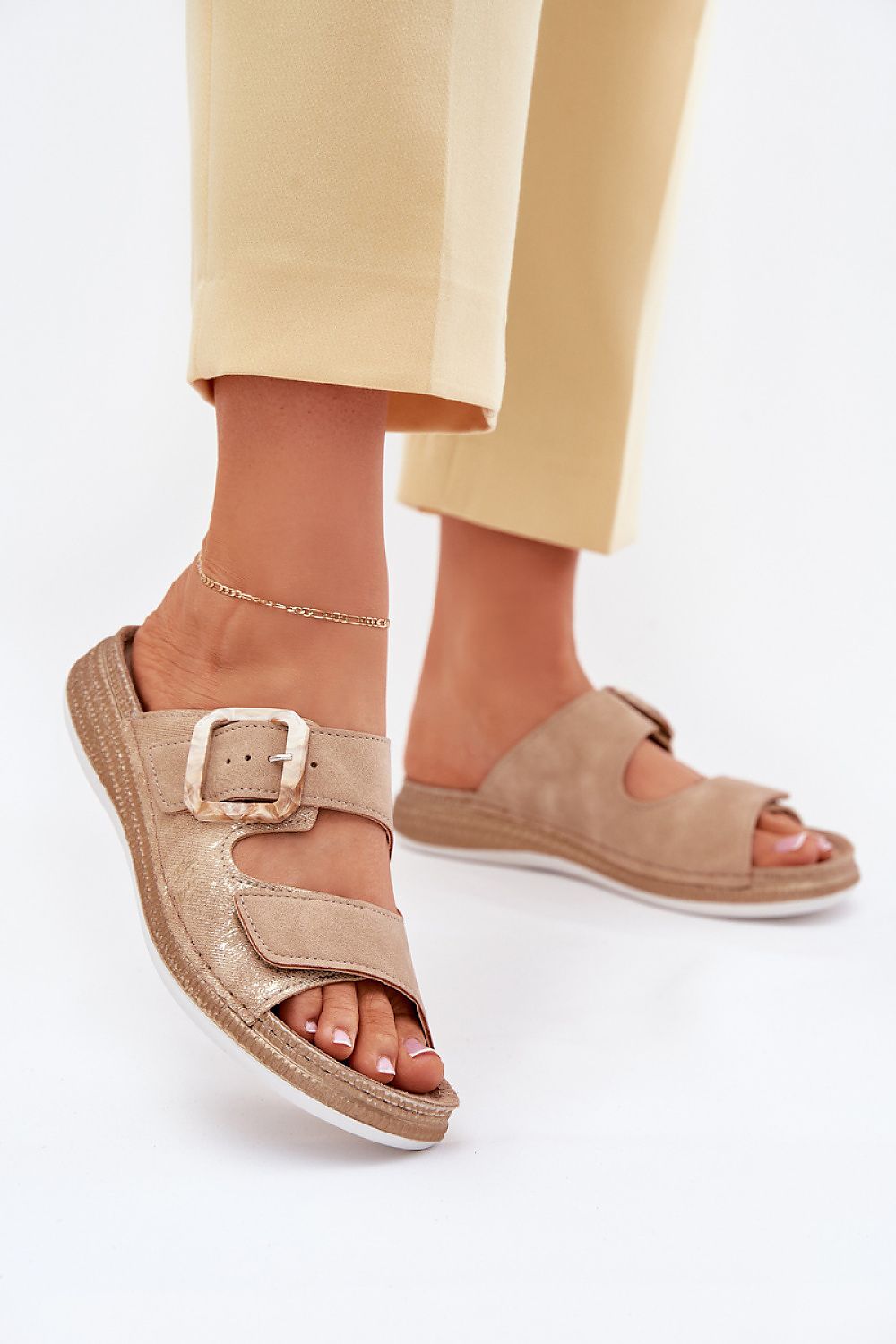  Sandał Klapki Model INBLU MK000013 Beige - Step in style 
