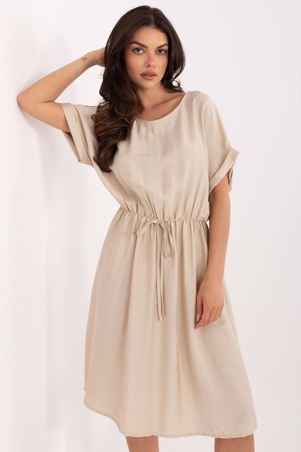  Sukienka Model MI-SK-A63751.67 Beige - Italy Moda 