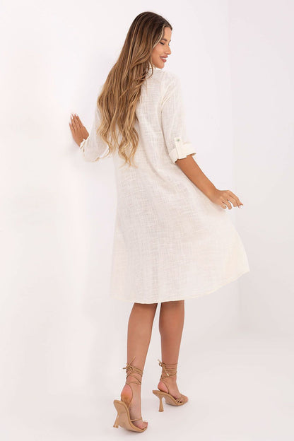  Sukienka Model TW-SK-BI-2021399.54 Light Beige - Och Bella 
