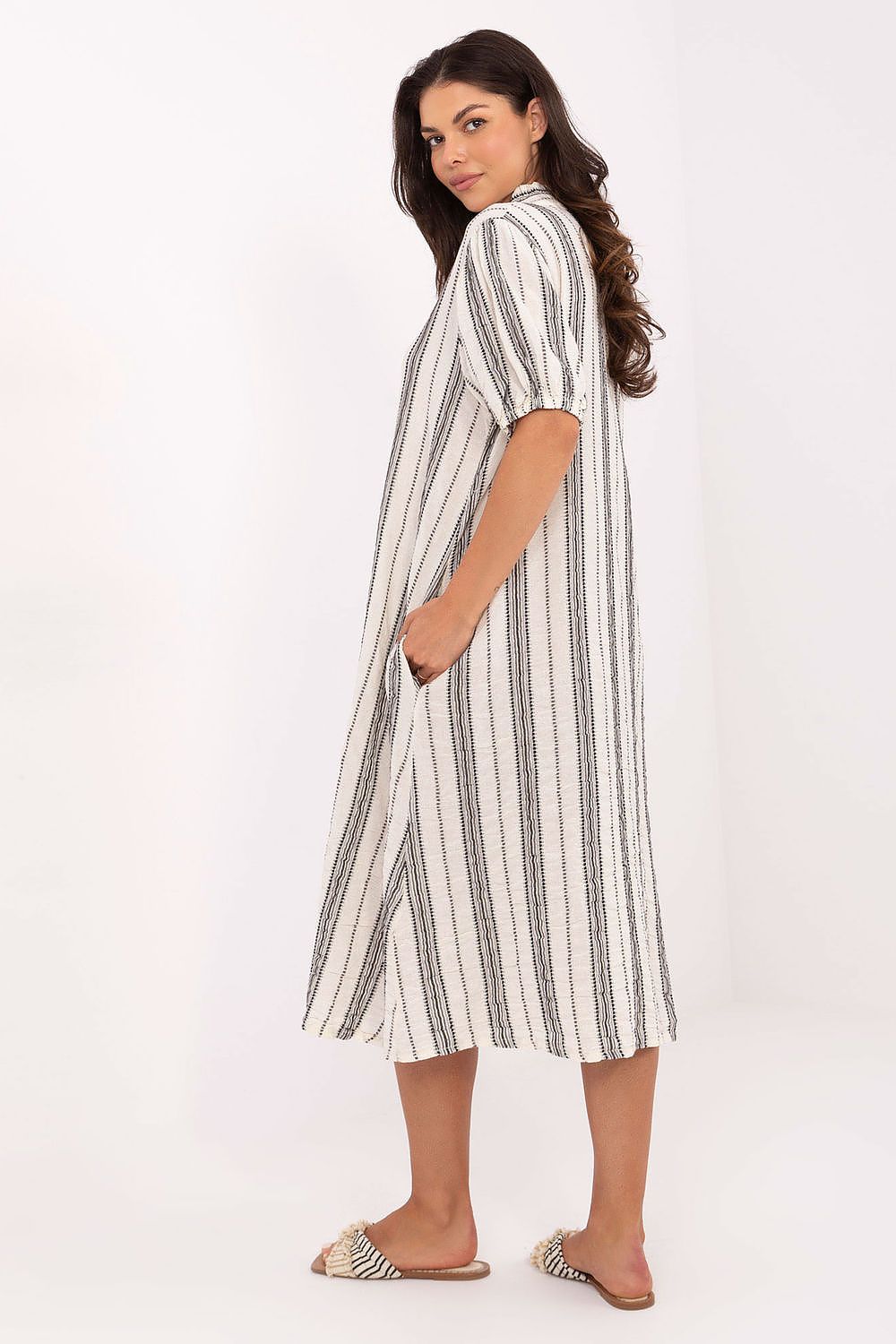  Sukienka Model TW-SK-BI-2451.84 White/Black - Och Bella 