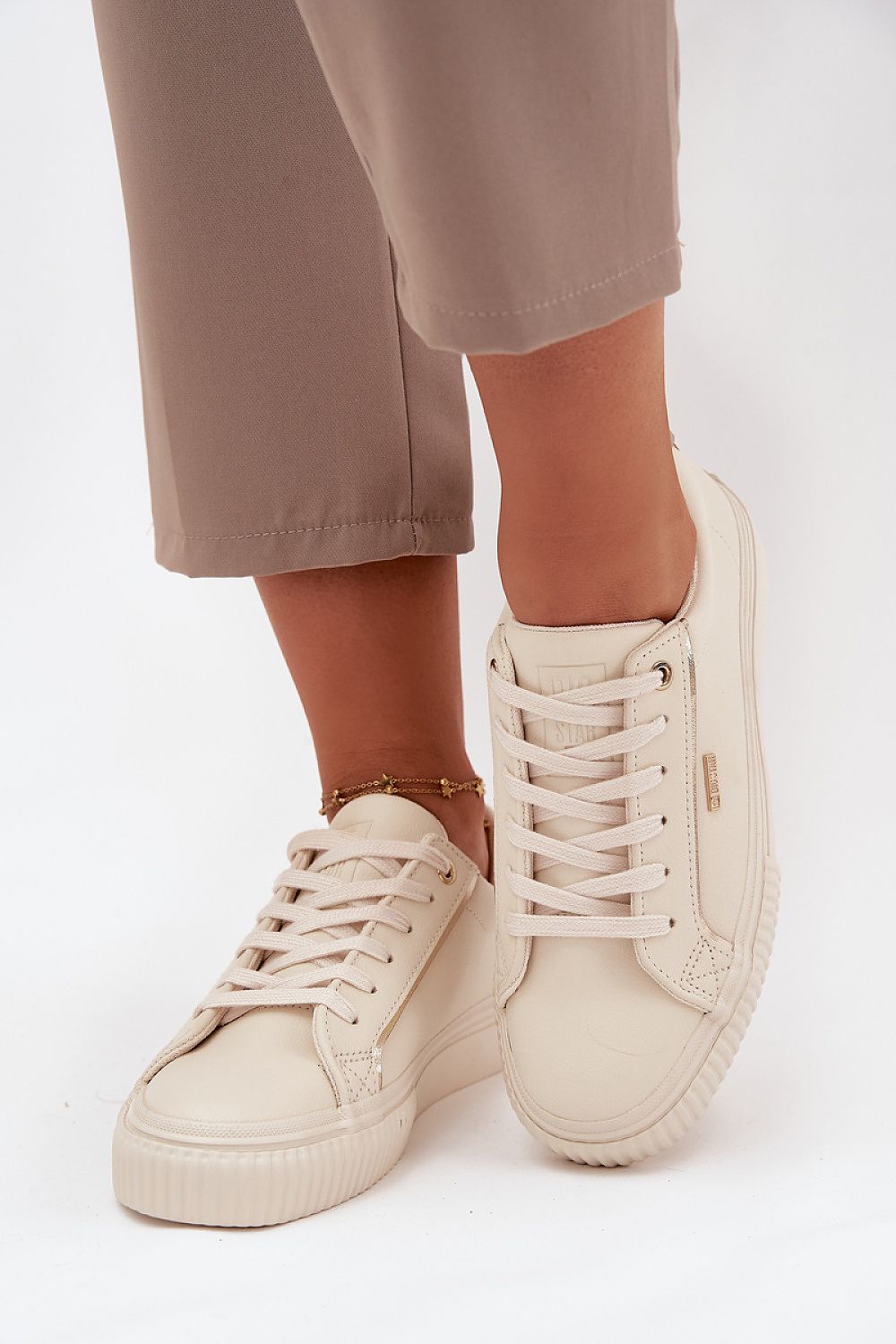   Buty Sportowe Model Big Star SS274027 Beige/Gold - Step in style 