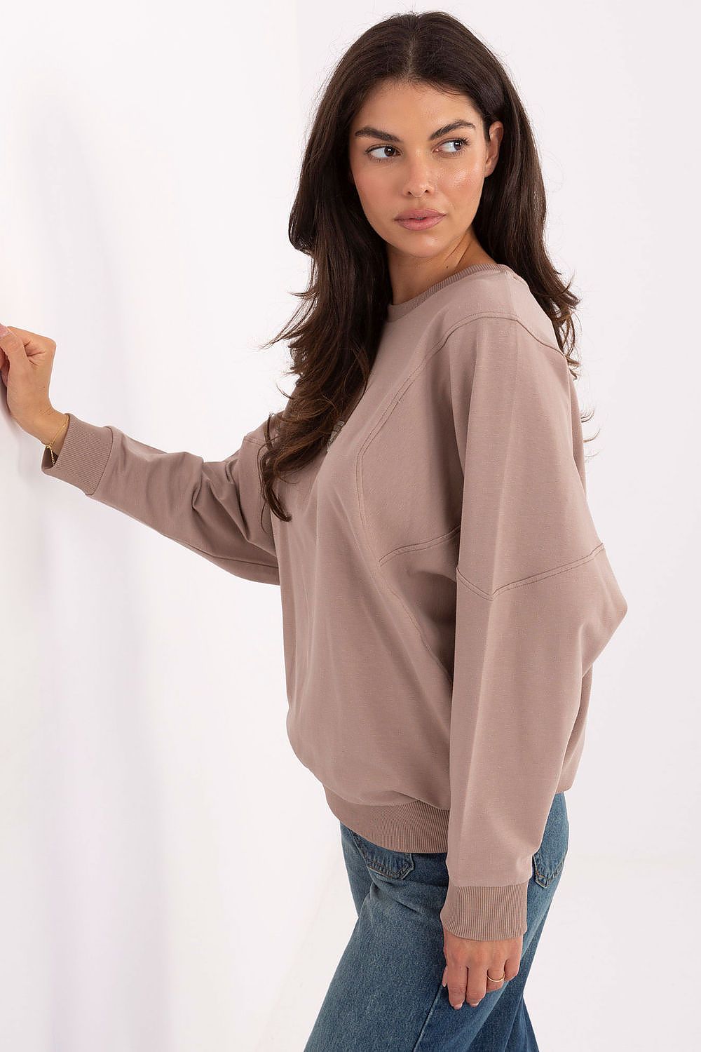   Bluza Damska Model RV-BL-A877.19P Dark Beige - Rue Paris 