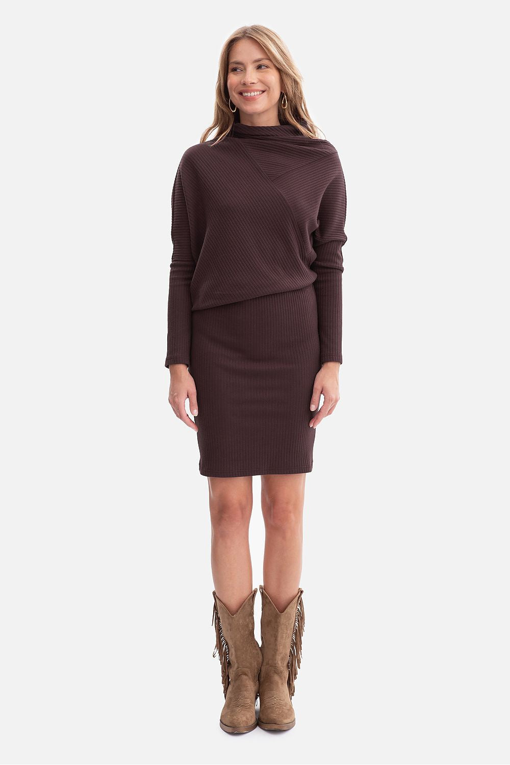  Sukienka Model B309 Gorzka Czekolada - BeWear 