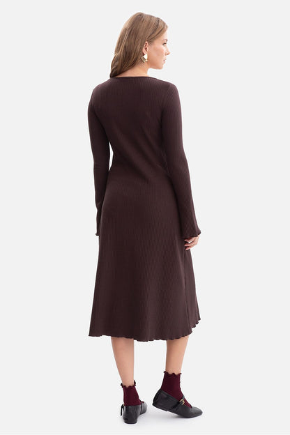  Sukienka Model B308 Gorzka Czekolada - BeWear 
