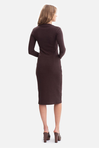  Sukienka Model B307 Gorzka Czekolada - BeWear 