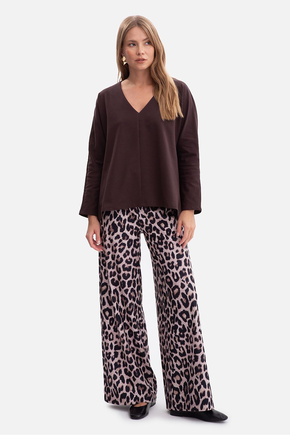   Bluzka Model B304 Gorzka Czekolada - BeWear 