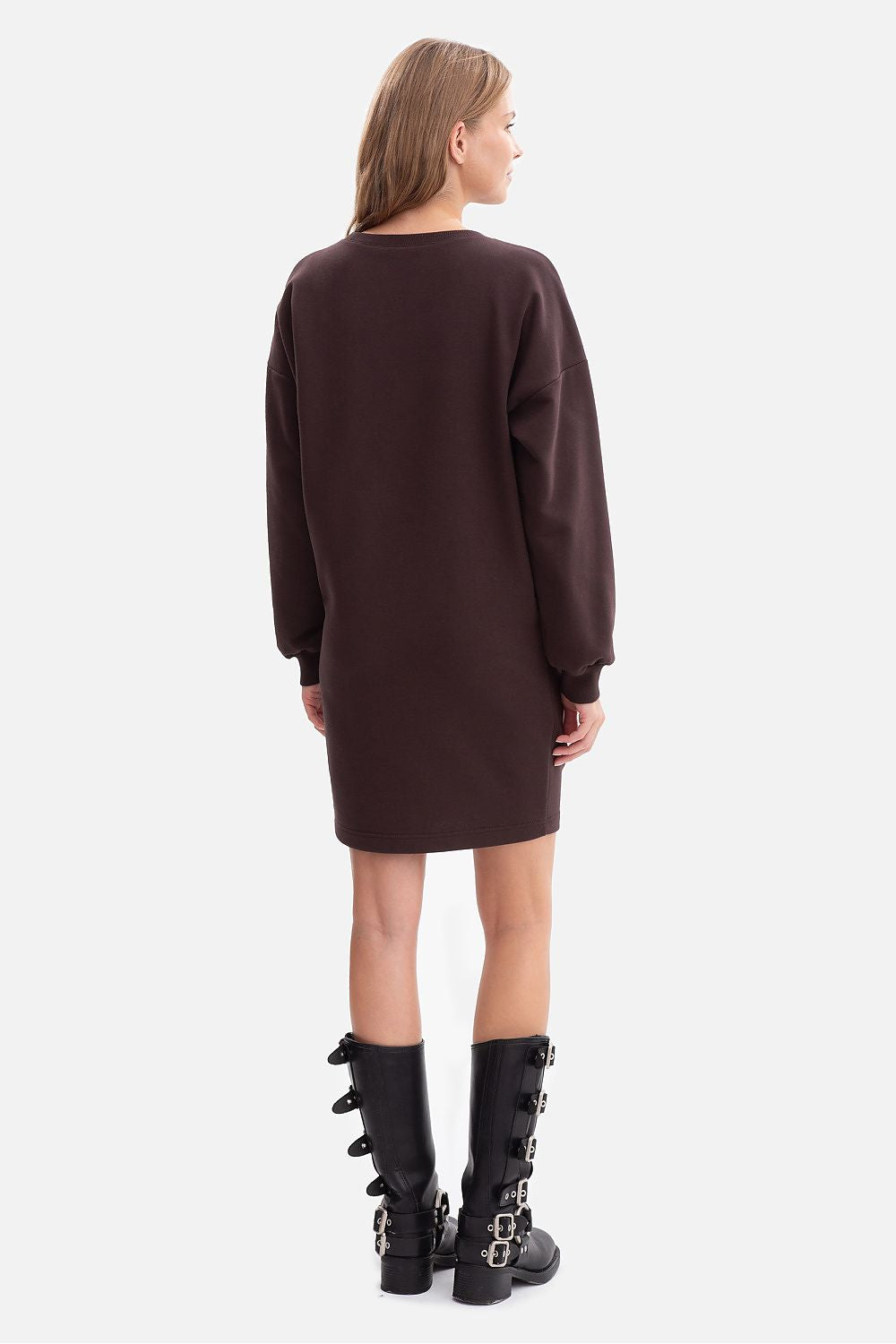  Sukienka Model B298 Gorzka Czekolada - BeWear 