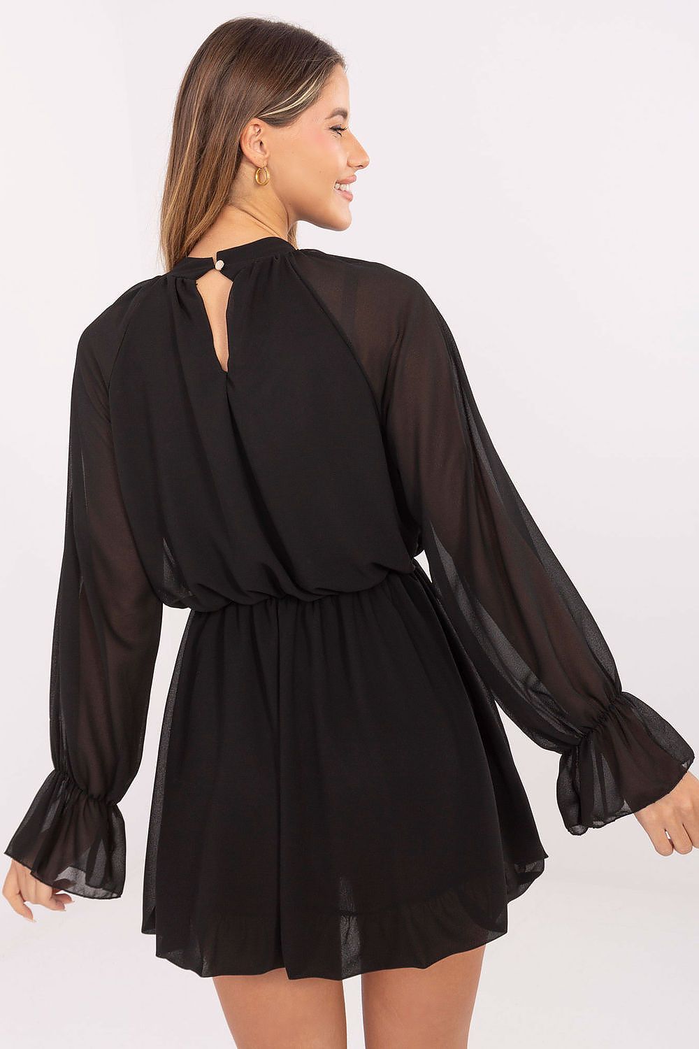   Sukienka Model MI-SK-A1554.26 Black - Rue Paris 