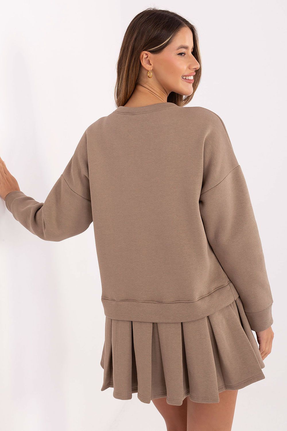  Sukienka Model MI-SK-3249.98 Dark Beige - Rue Paris 