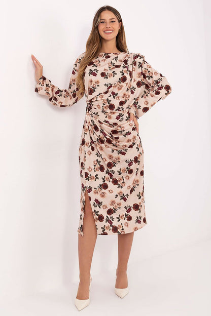  Sukienka Model IT-SK-20057-1.02 Beige - Rue Paris 