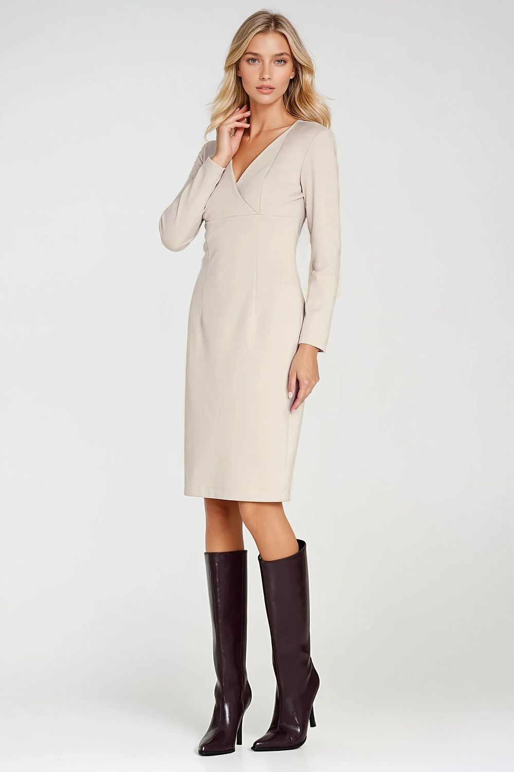  Sukienka z kopertowym dekoltem S276 Beige - Nife 
