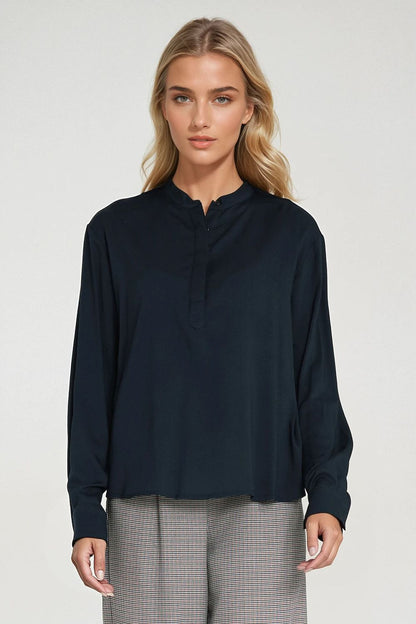   Wiskozowa bluzka polo ze stójką B194 Navy - Nife 