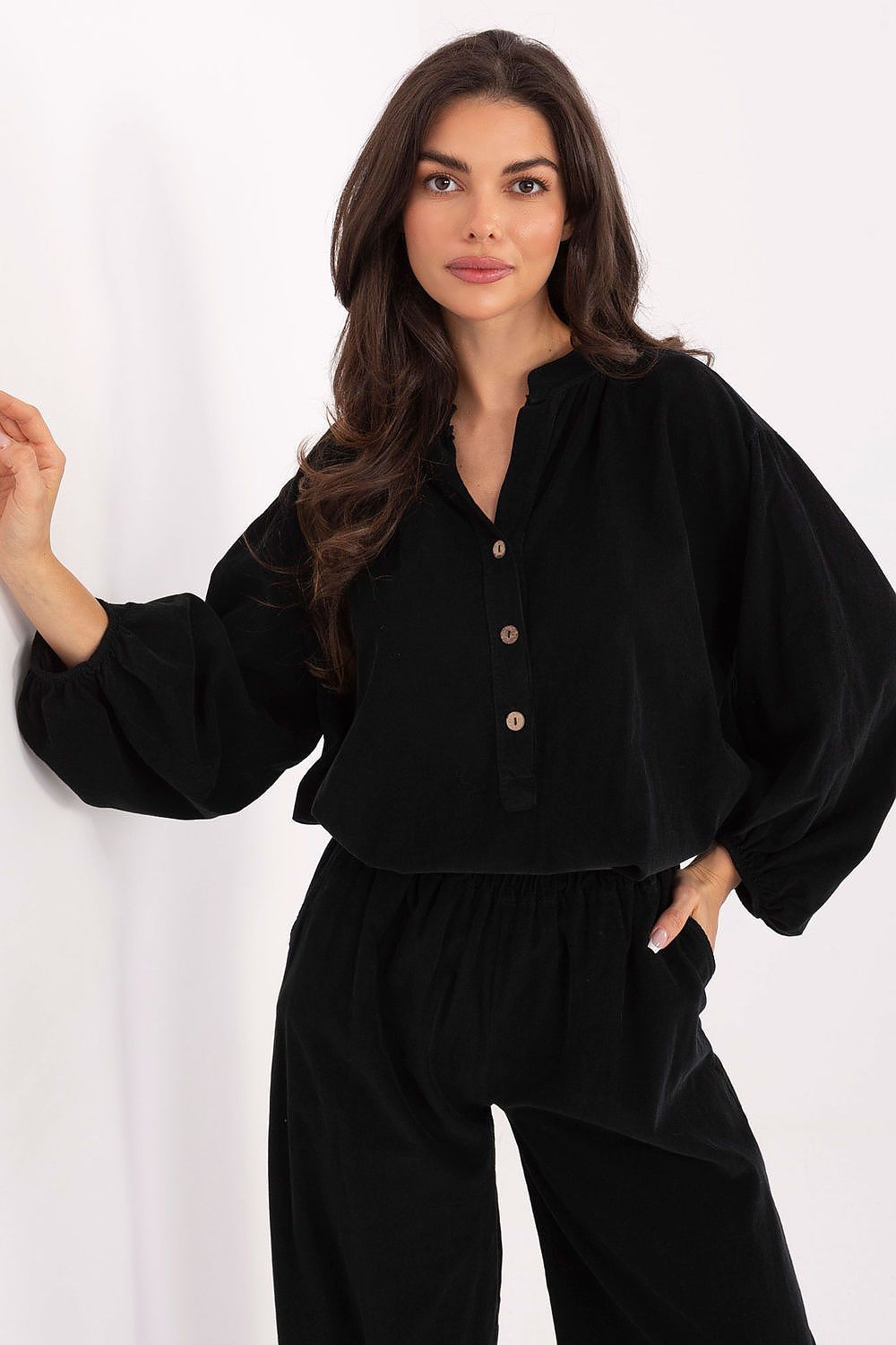   Bluzka Model IT-KS-233607.63 Black - Italy Moda 