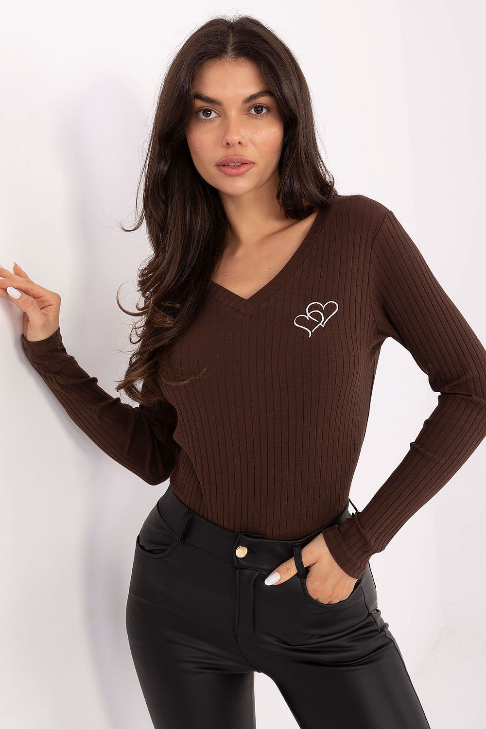  Bluzka Model RV-BZ-A1055.29P Dark Brown - Rue Paris 