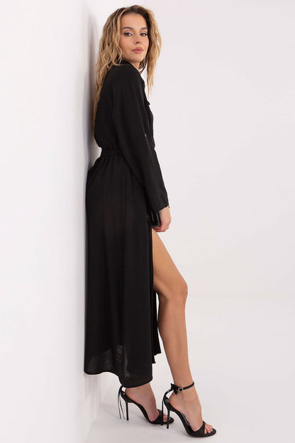  Sukienka Model MI-SK-C258.16 Black - Rue Paris 