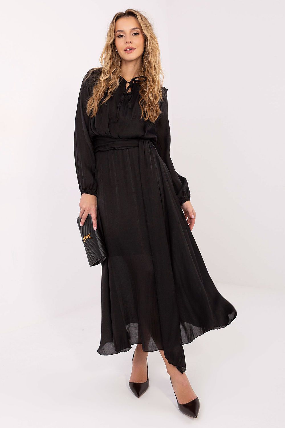  Sukienka Model MI-SK-27580.02 Black - Rue Paris 