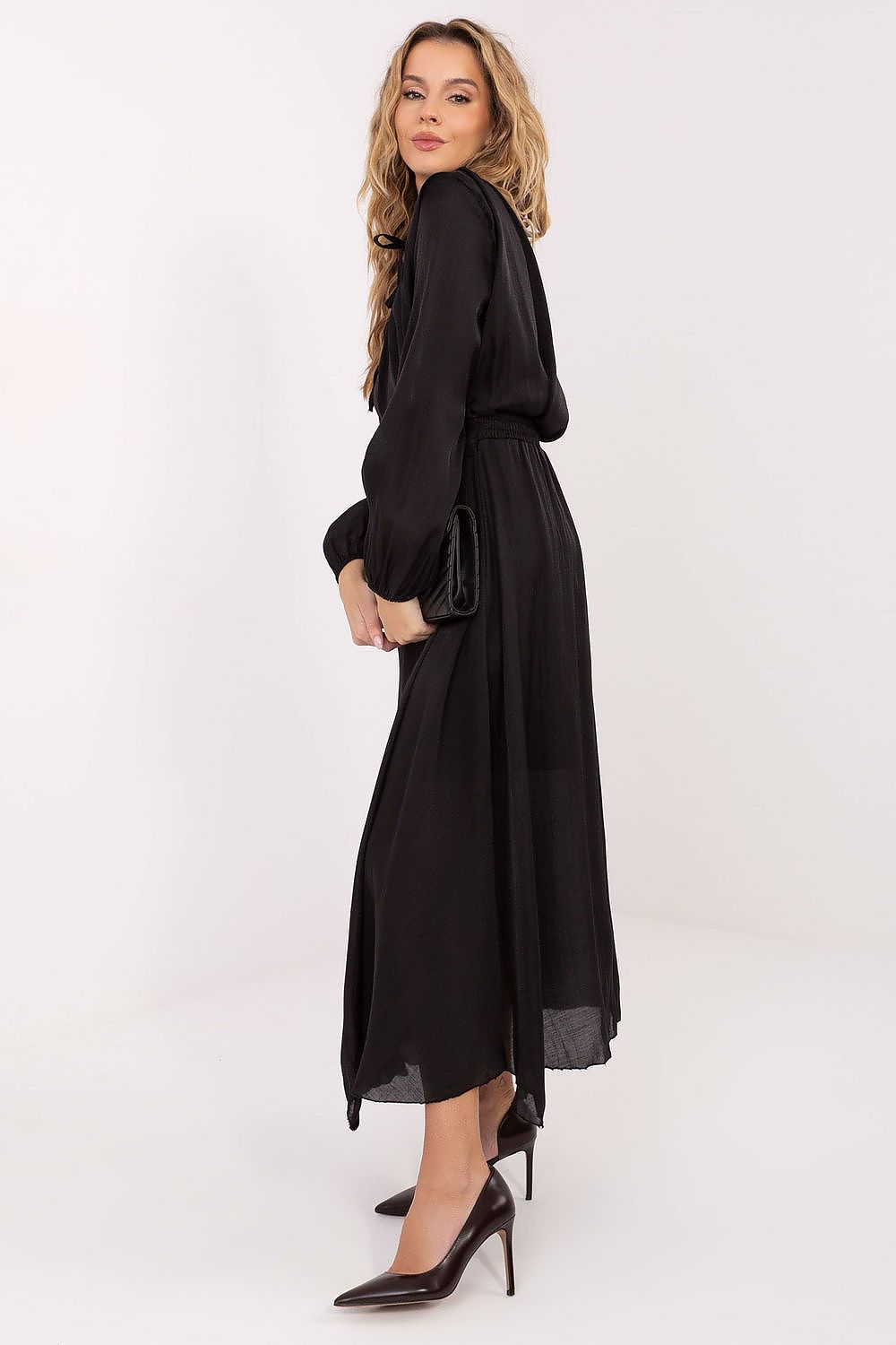  Sukienka Model MI-SK-27580.02 Black - Rue Paris 