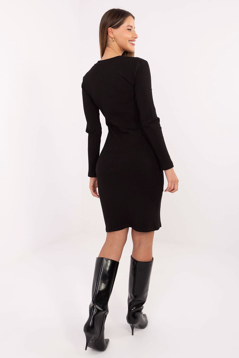  Sukienka Model RV-SK-A1050.08 Black - Rue Paris 