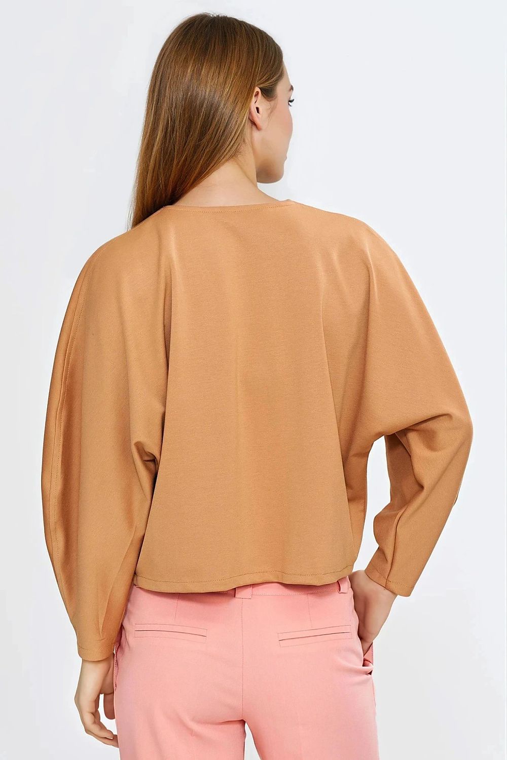   Bluzka oversize z balonowymi rękawami B214 Carmel - Nife 