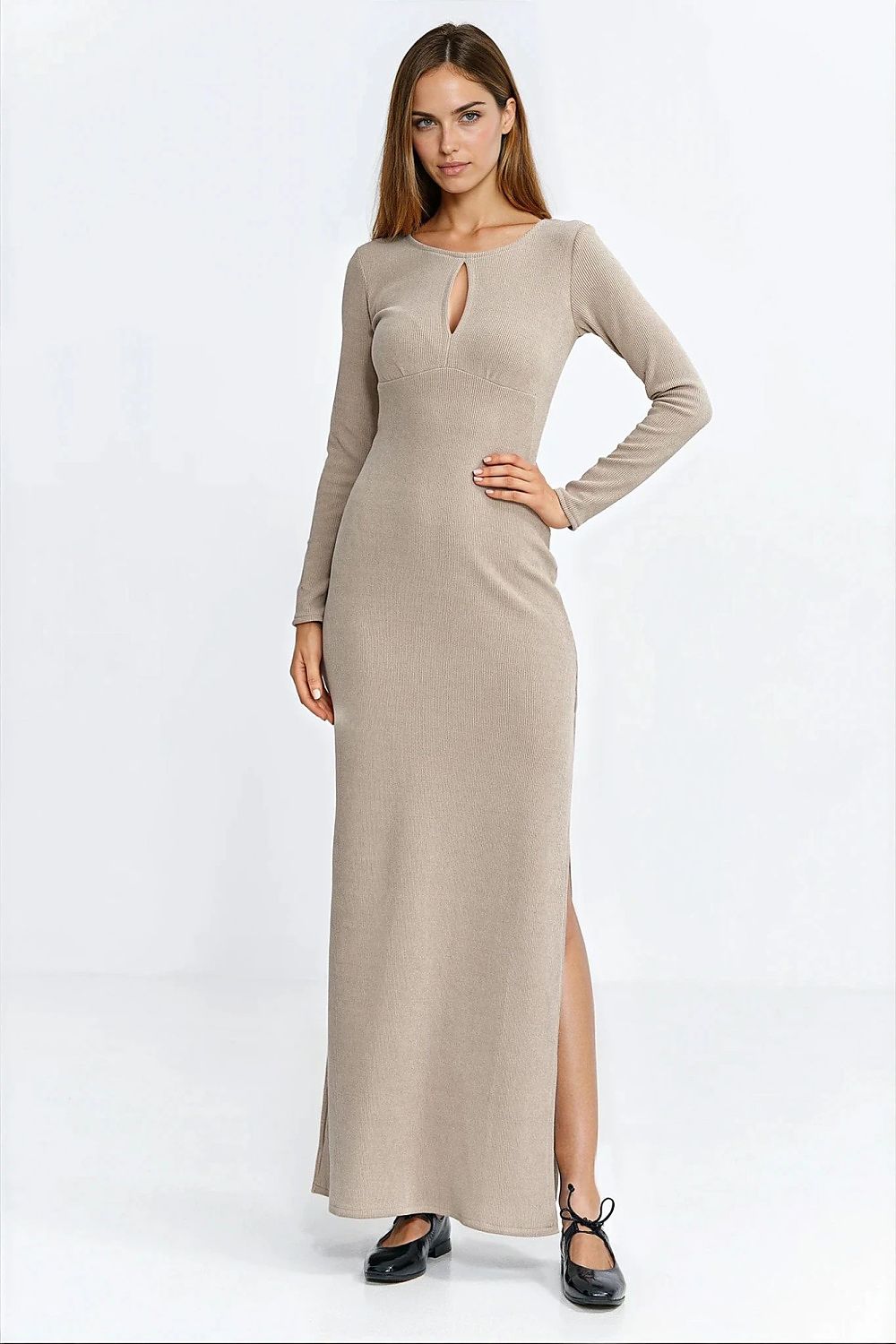  Sukienka maxi z łezką na dekolcie S283 Beige - Nife 