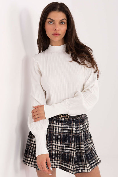   Bluzka Model RV-BZ-A1053.50 Ecru - Rue Paris 