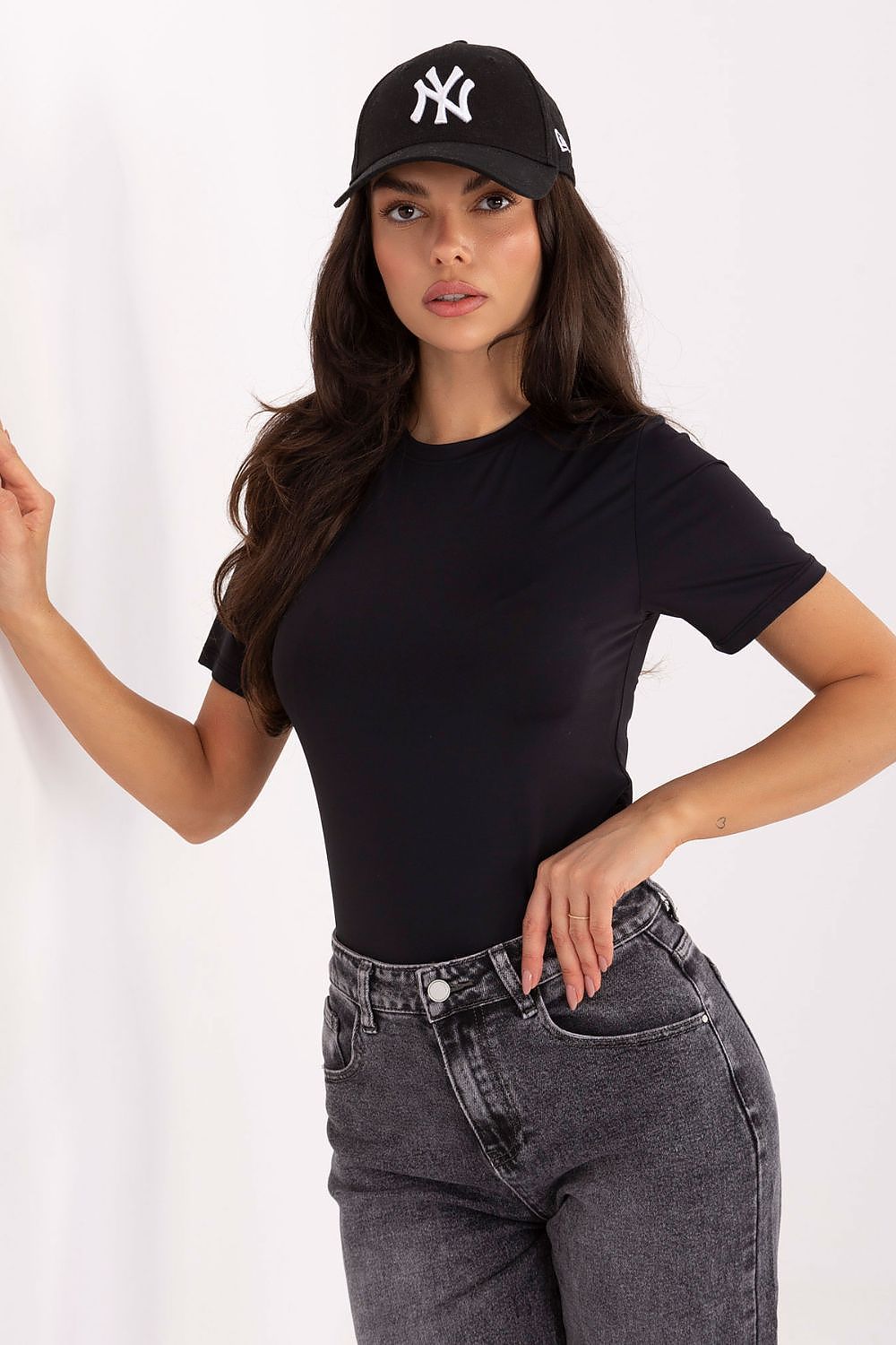   Bluzka Model D12099M02805A Black - Sublevel 