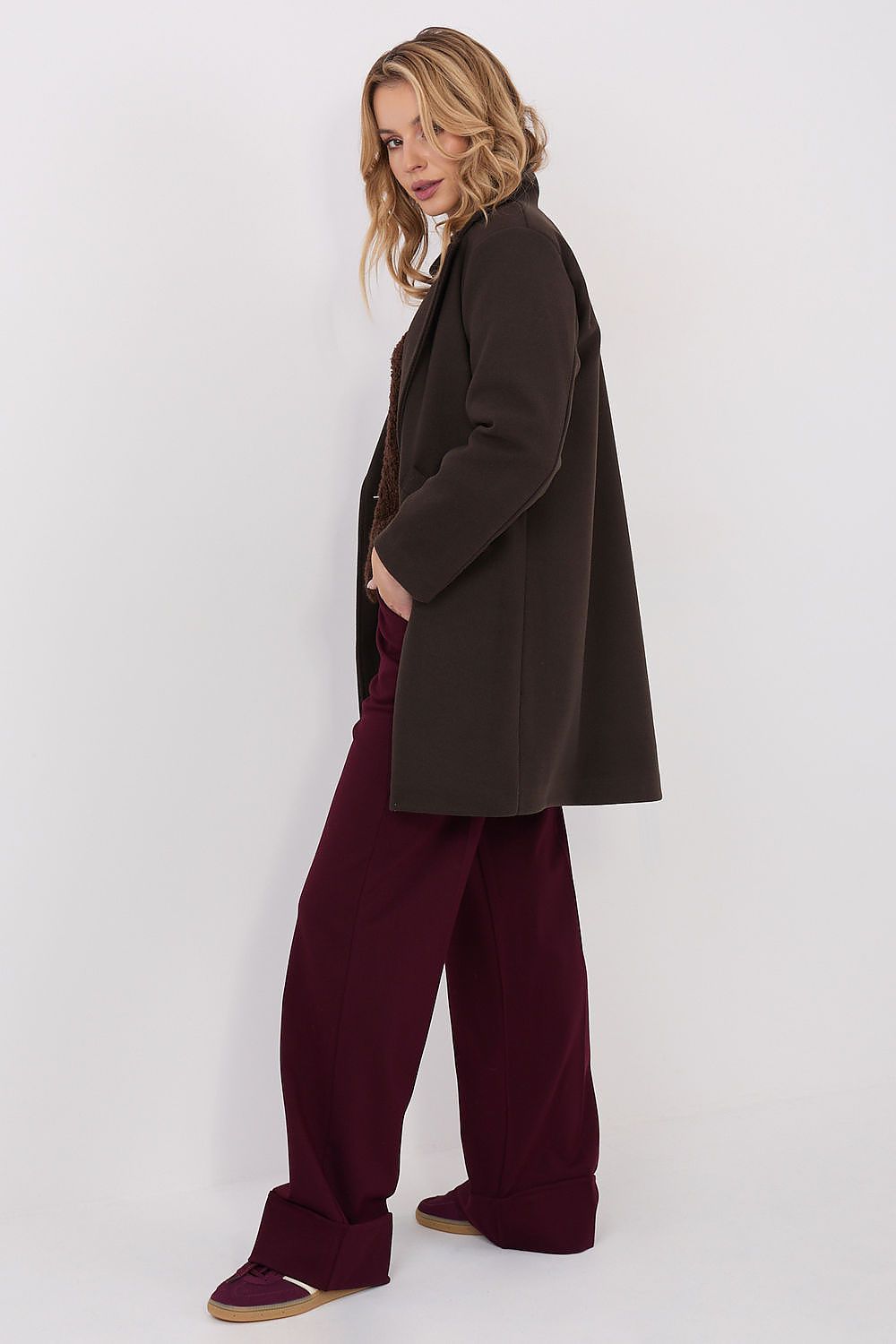   Płaszcz Damski Model IT-PL-20238.23 Dark Brown - Italy Moda 