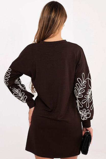  Sukienka Model RV-SK-A1064.95 Dark Brown - Rue Paris 