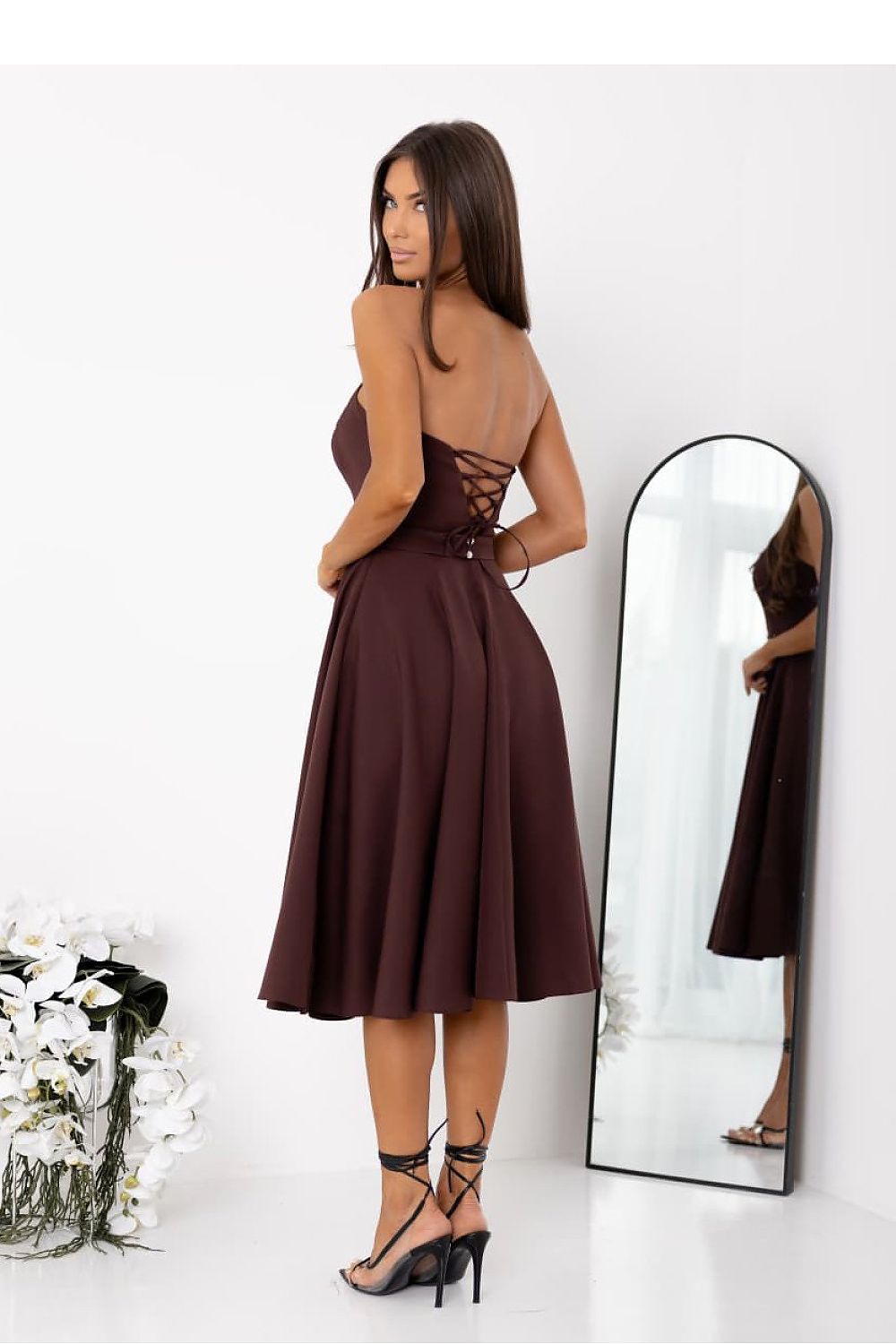  Sukienka Model Aurelia 011270. Czekolada - With You 