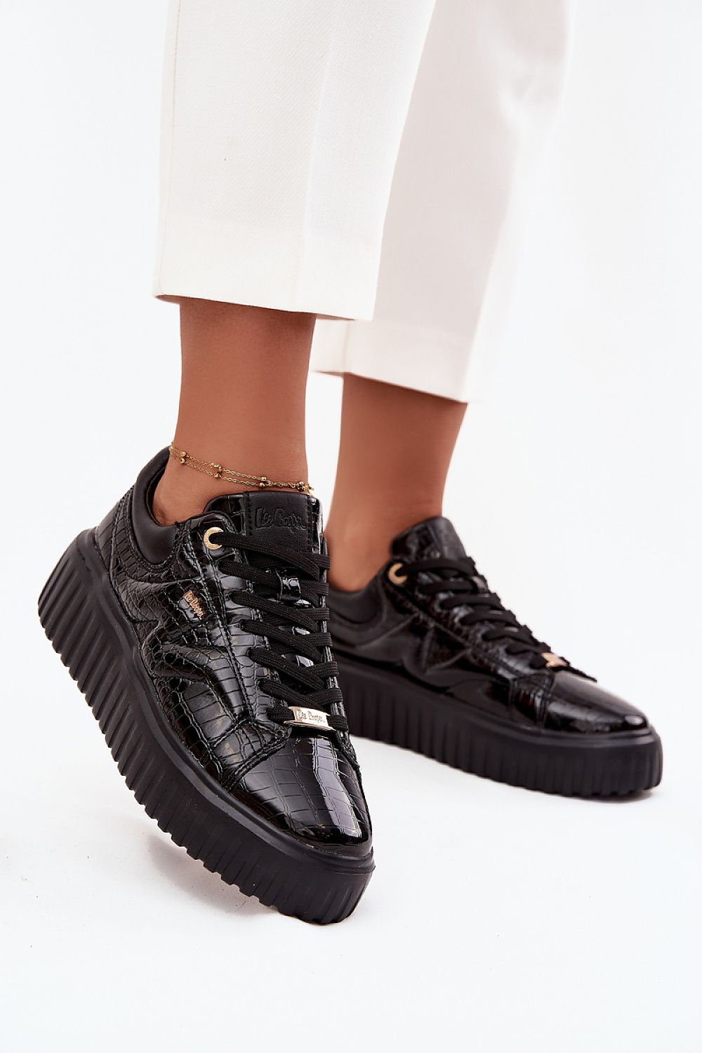   Buty Sportowe Model Lee Cooper LCJ-25-09-3870 Black - Step in style 