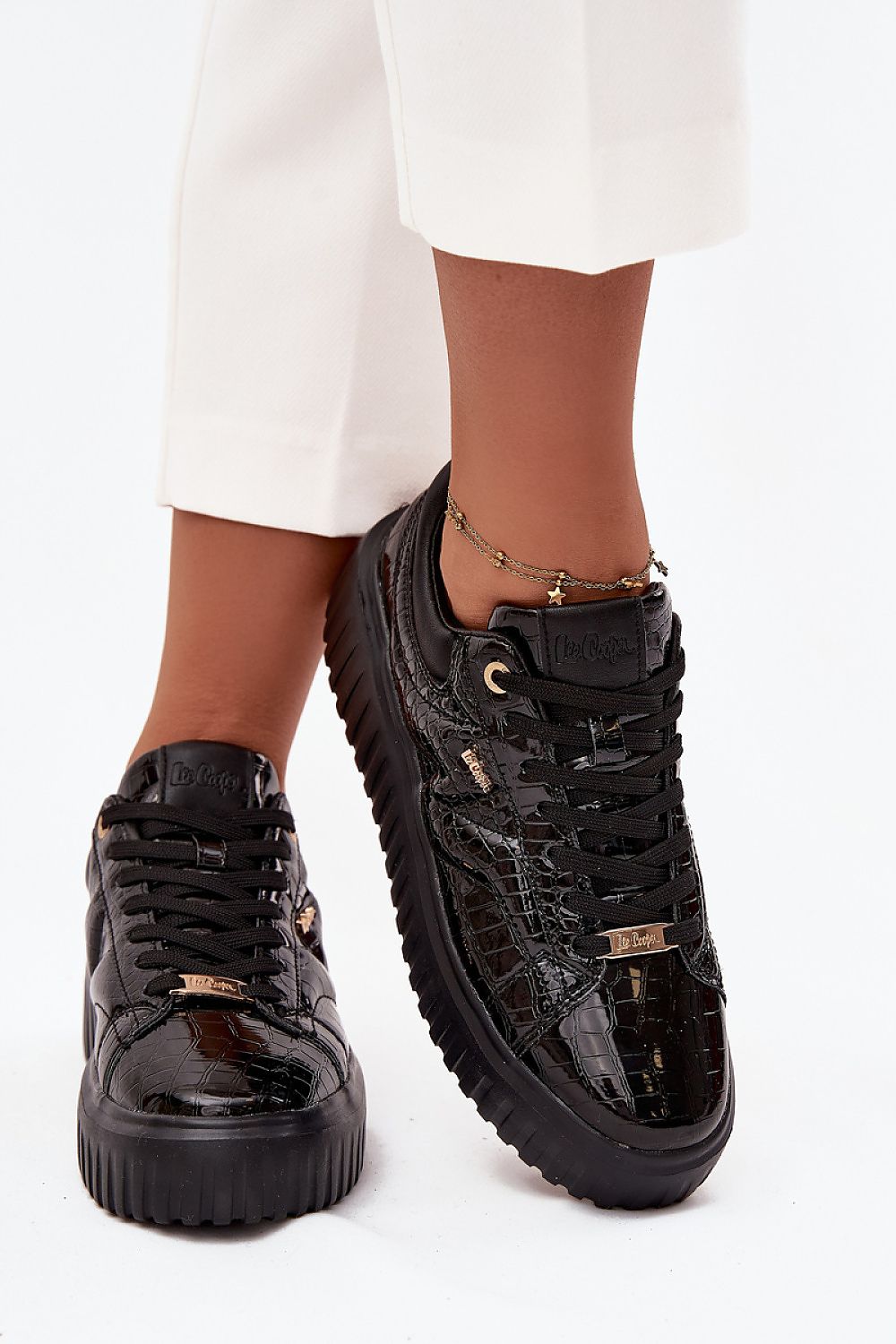   Buty Sportowe Model Lee Cooper LCJ-25-09-3870 Black - Step in style 