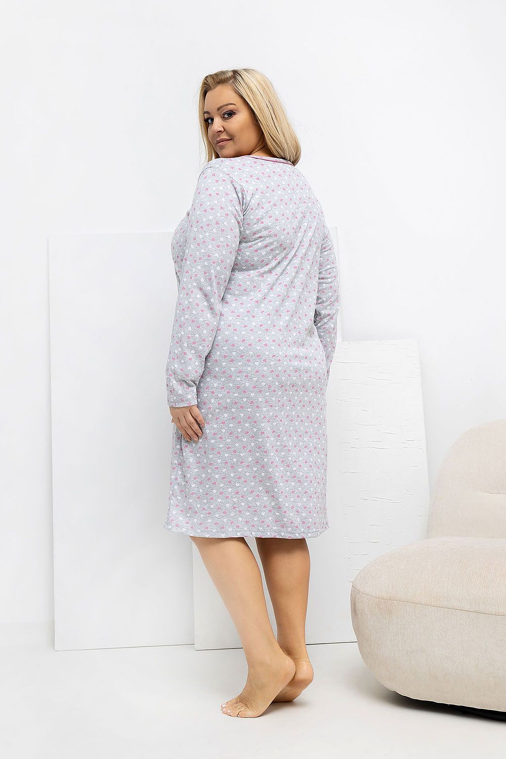   Koszula Nocna Plus Size Model DU-KN-FP-605.69 Grey - Forever Pink 
