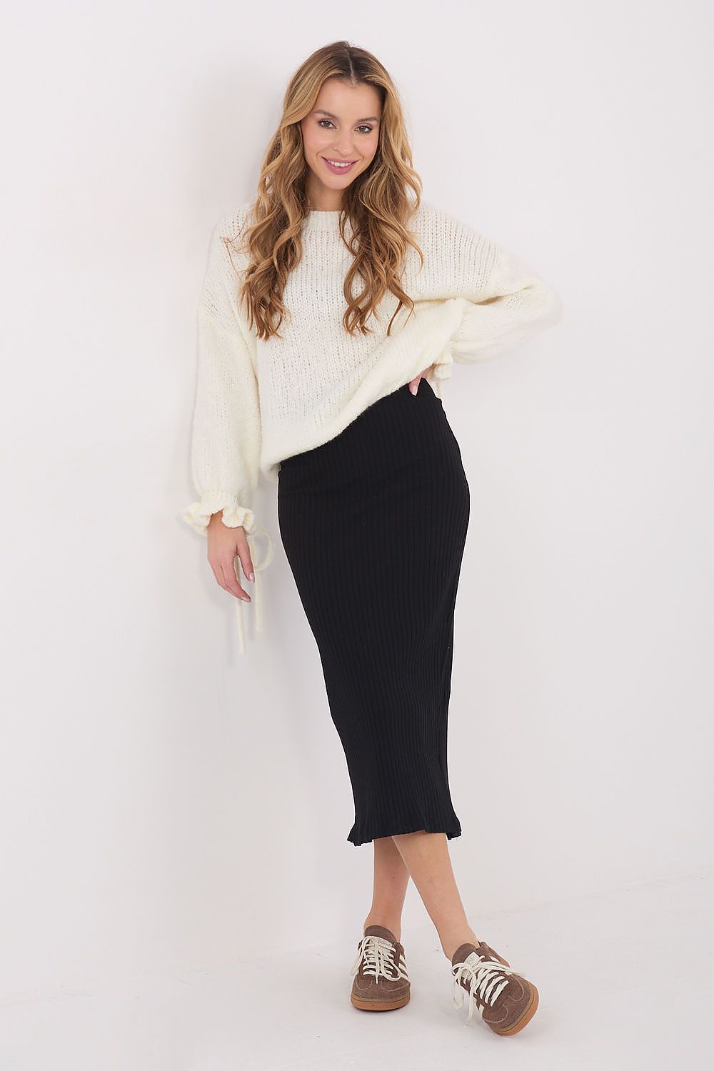  Spódnica Model RV-SD-A1067.84 Black - Rue Paris 