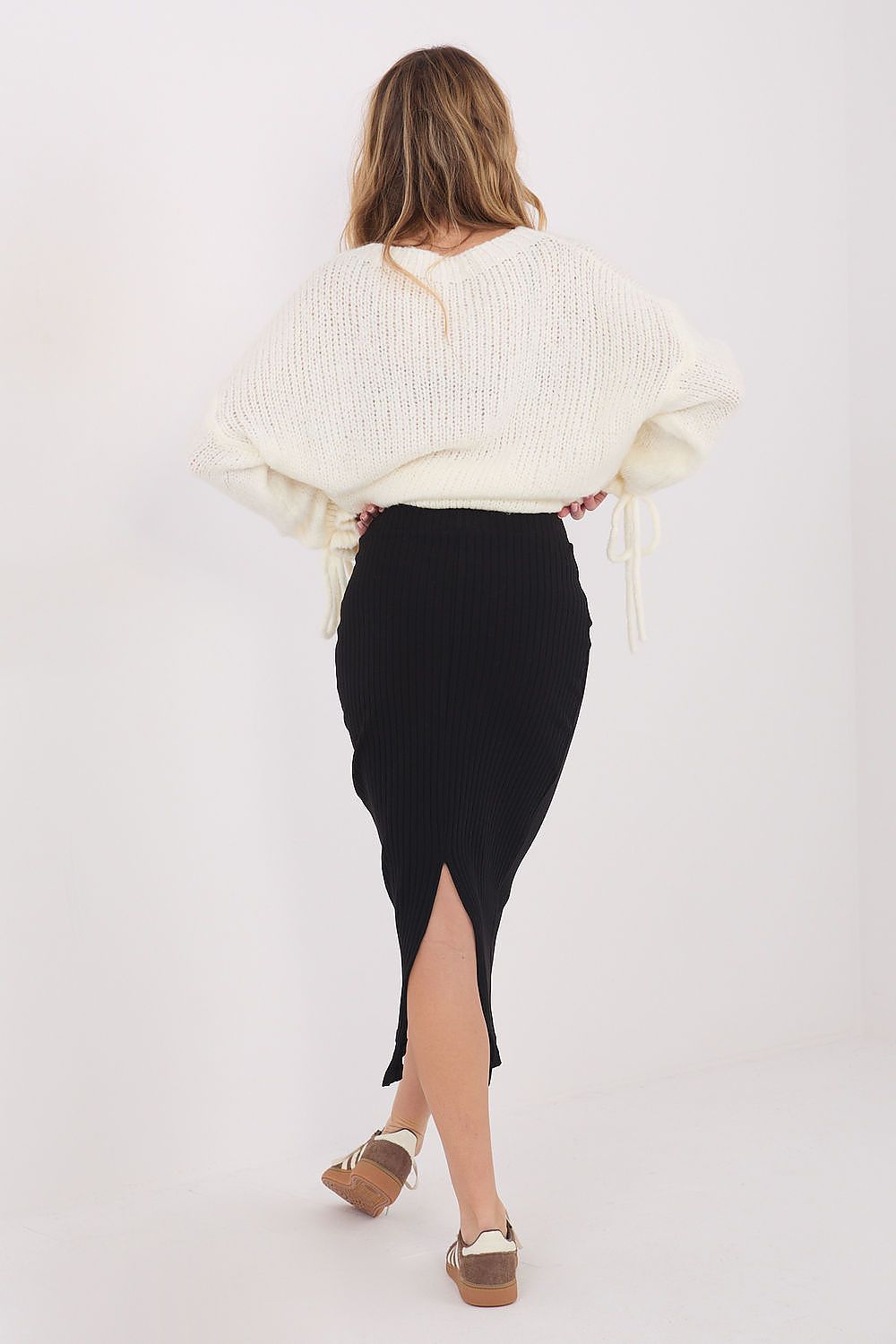  Spódnica Model RV-SD-A1067.84 Black - Rue Paris 