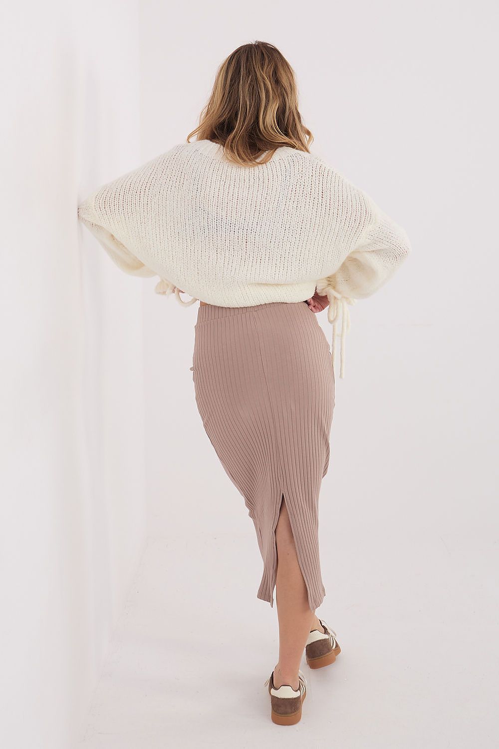  Spódnica Model RV-SD-A1067.84 Dark Beige - Rue Paris 