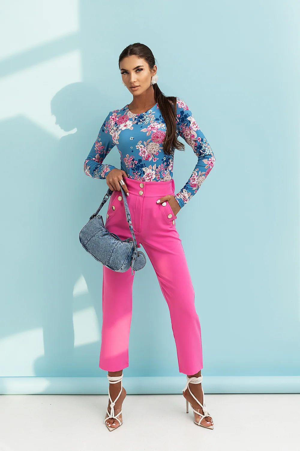   Bluzka Model Shira 490106805 Blue Flowers - LaBalancia 