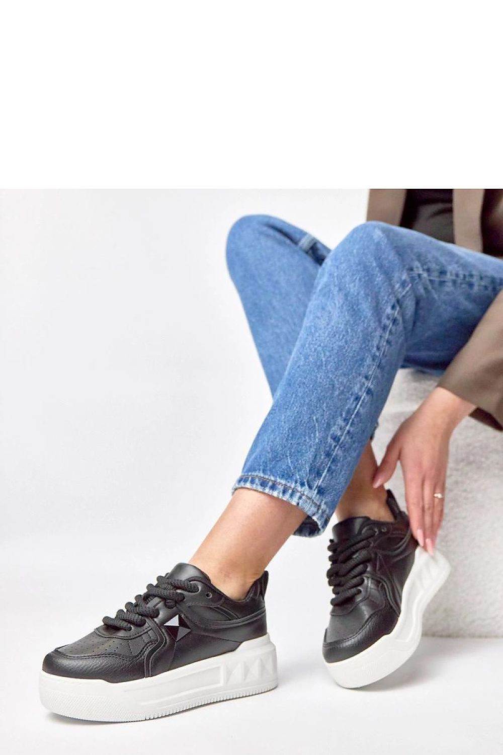   Buty Sportowe Model Alessandra MB189-3 Black - Solea 