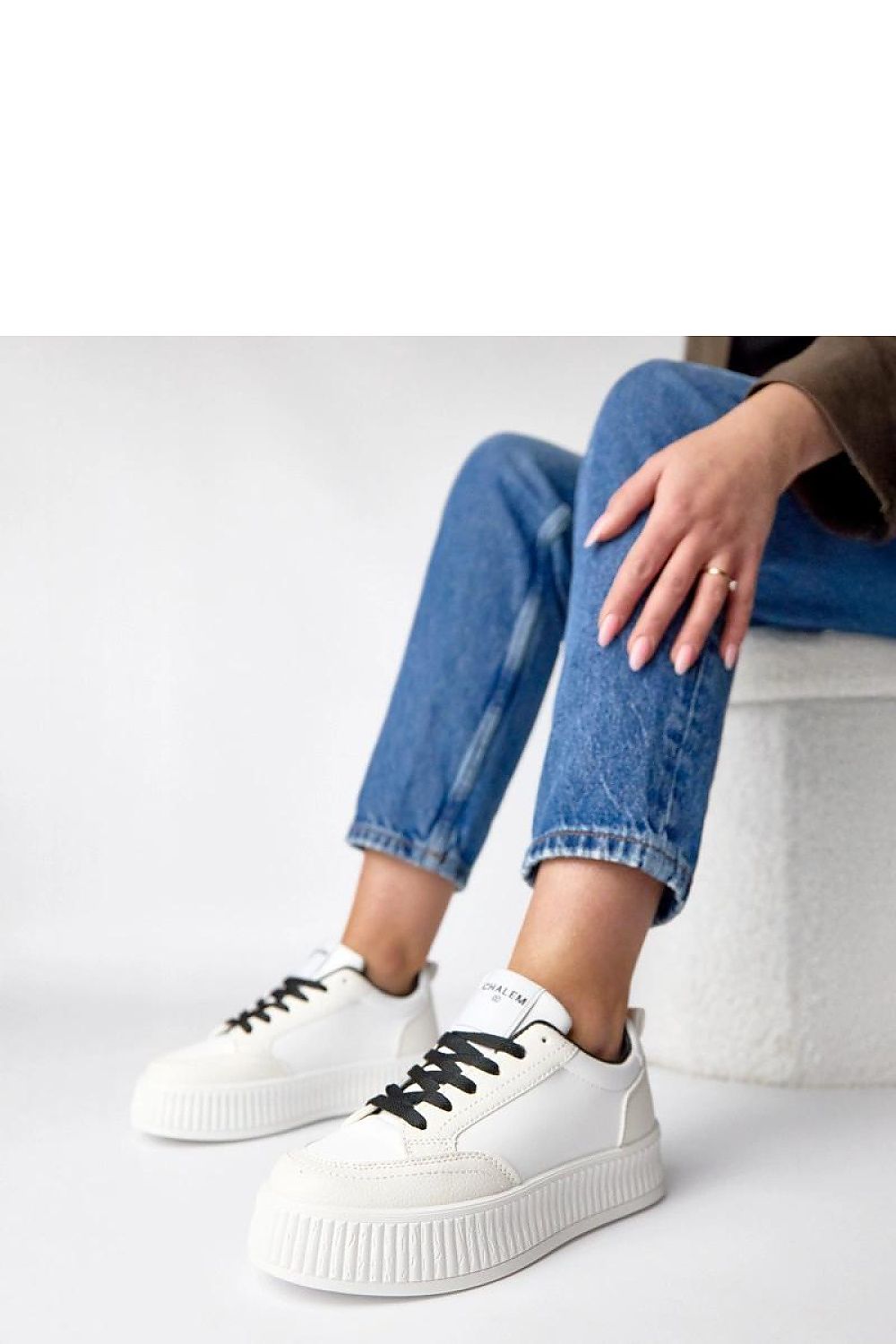   Buty Sportowe Model Solange 5681 White/Black - Solea 