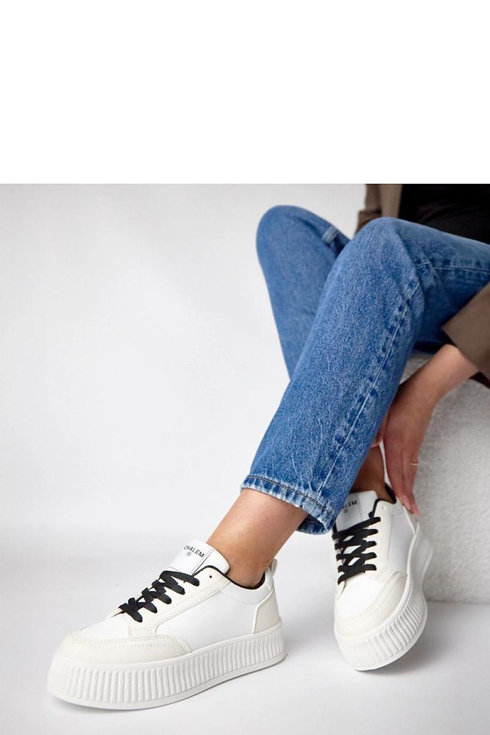   Buty Sportowe Model Solange 5681 White/Black - Solea 