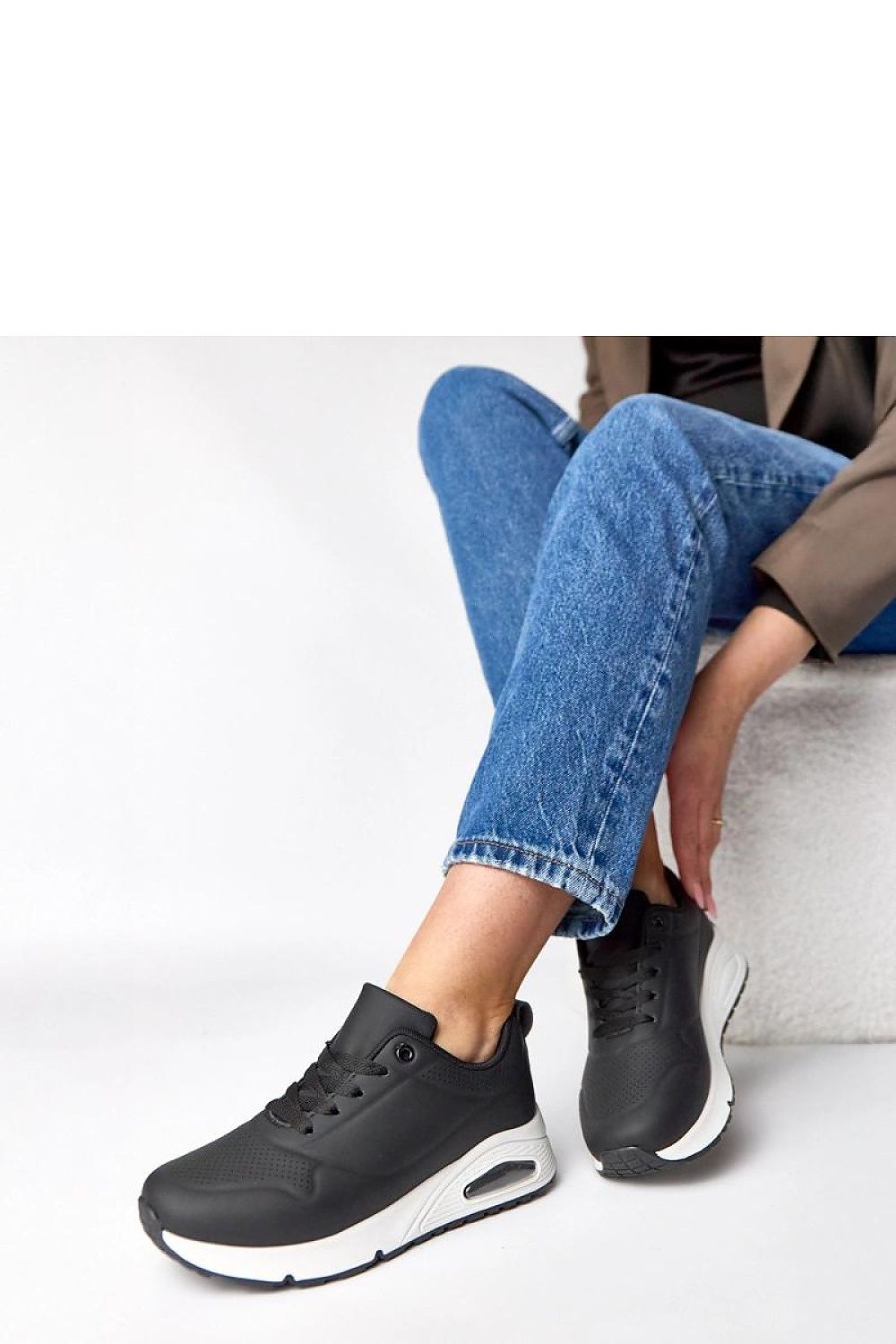   Buty Sportowe Model Sylvie 8928 Black - Solea 