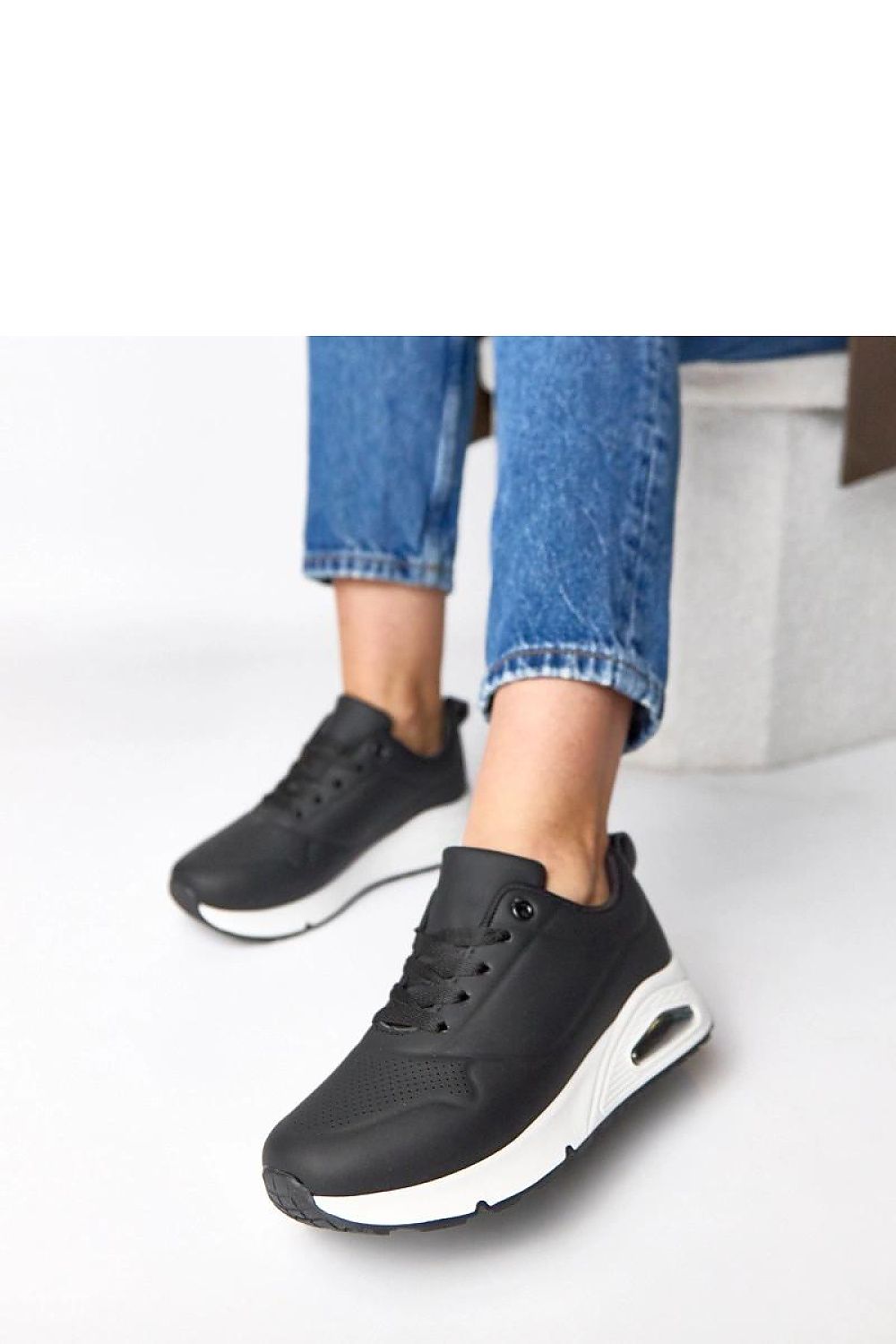   Buty Sportowe Model Sylvie 8928 Black - Solea 
