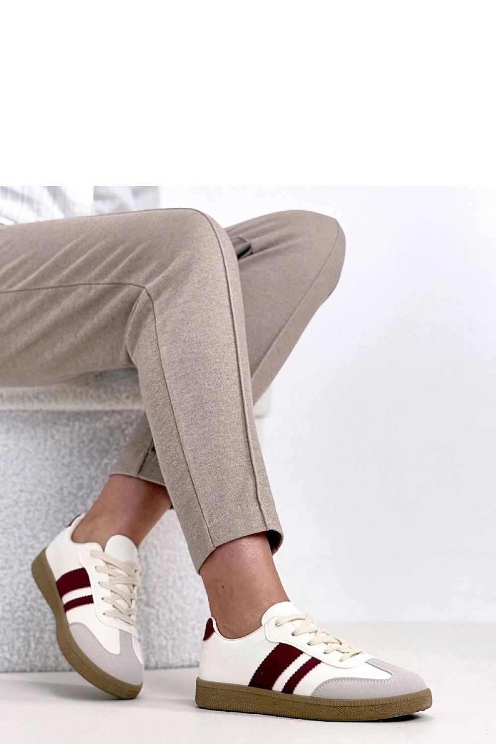   Buty Sportowe Model Therese 81200-3 Beige/Winered - Solea 