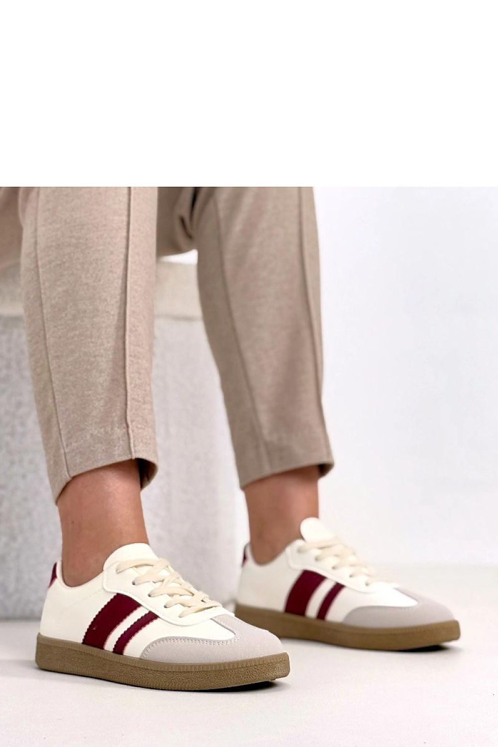   Buty Sportowe Model Therese 81200-3 Beige/Winered - Solea 