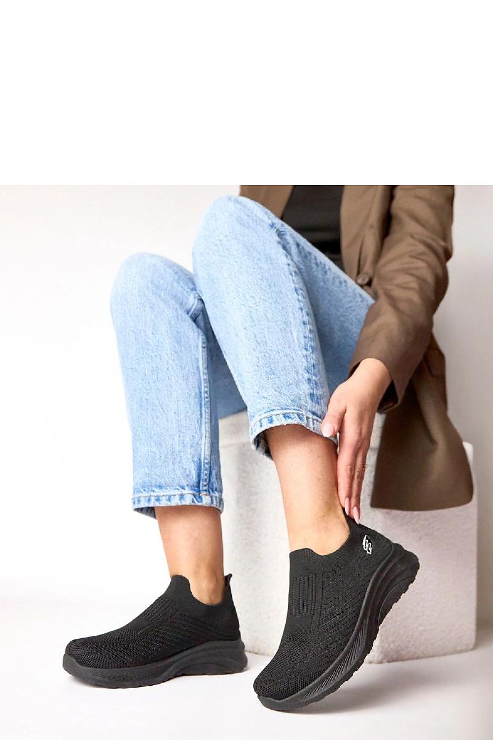   Buty Sportowe Model Gaia 8507 Black - Solea 
