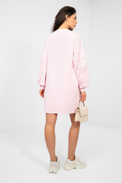  Sukienka Model RV-SK-A1064.09 Light Pink - Rue Paris 